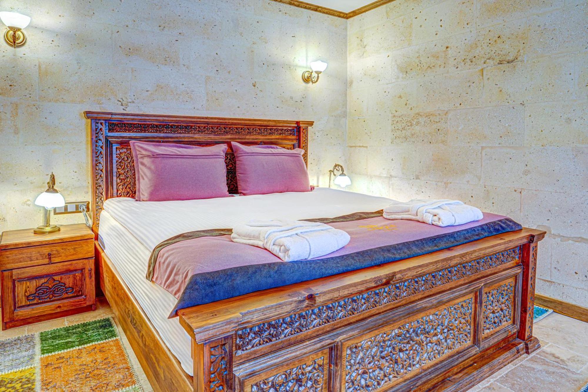 Unique Cappadocia Palace Goreme Bagian luar foto